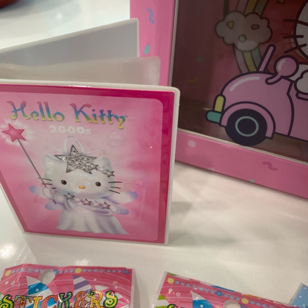 Hello Kitty bundle - Picture 4 of 7